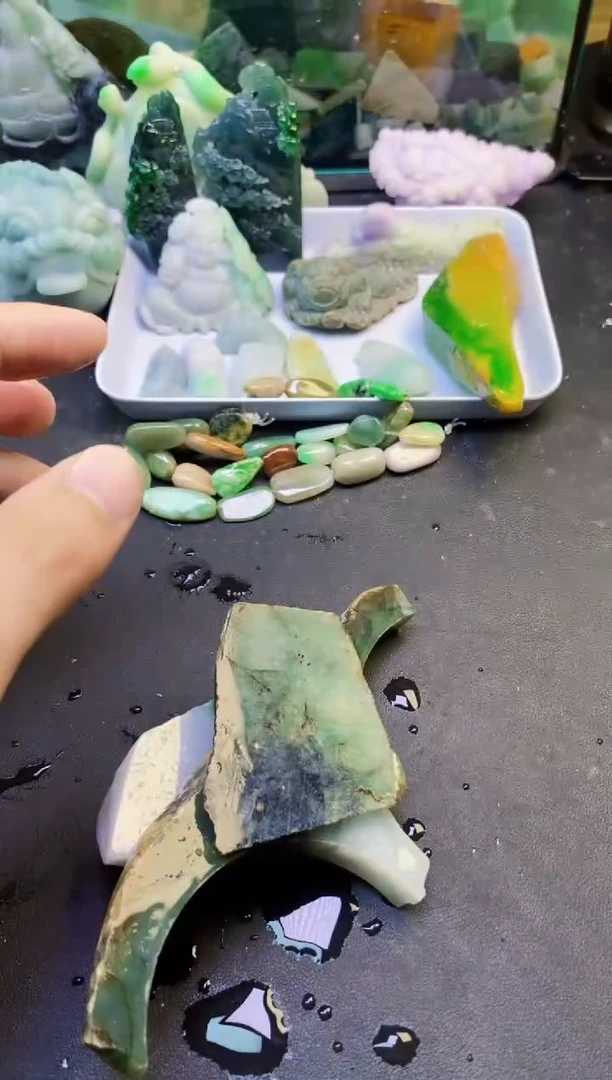 翡翠挂件未镶嵌天然翡翠002