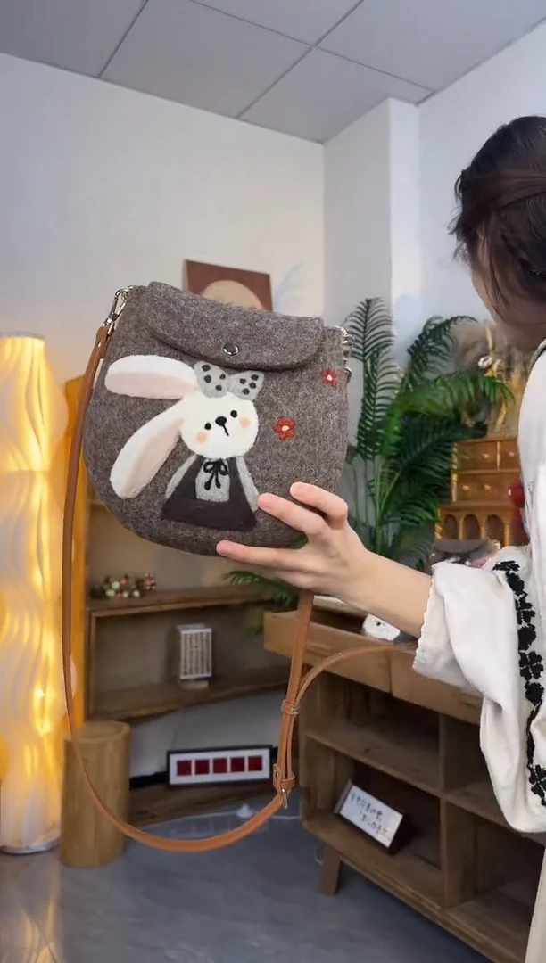 羊毛非遗纯手工包  蛋蛋包三花兔