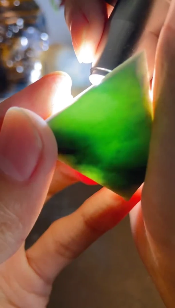 翡翠未镶嵌颈饰珍*翡翠