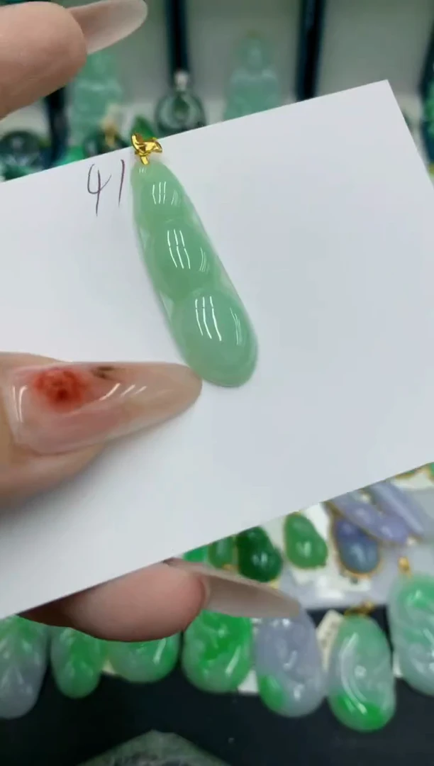 翡翠未镶嵌颈饰111111111