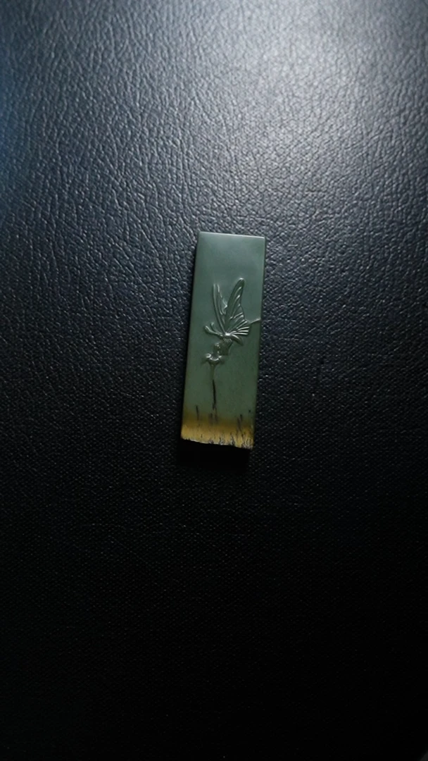 颈饰未镶嵌和田玉蝴蝶牌