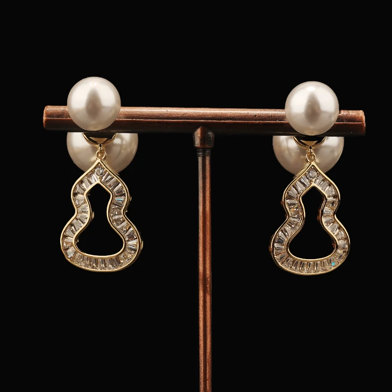 一漾 铜合金合成锆石耳饰 一漾 设计款大气简约福禄 耳环