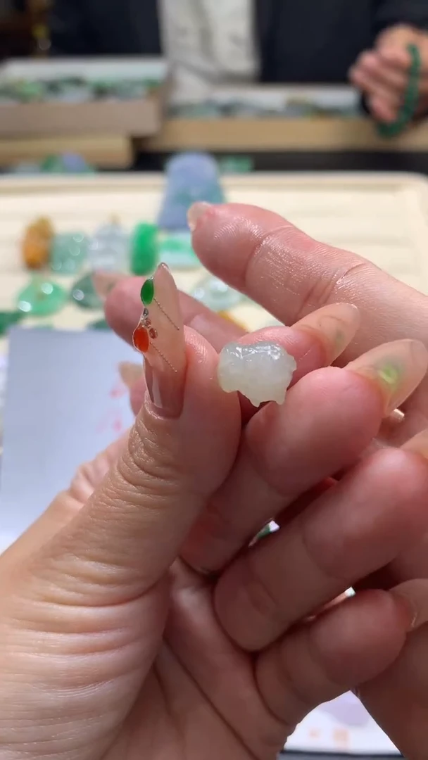 【闪购商品】定制翡翠未镶嵌翡翠