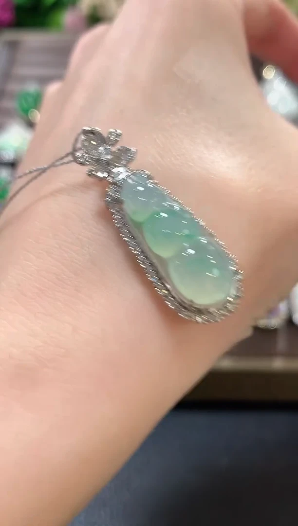 吊坠(不含链)18K金镶嵌翡翠a66