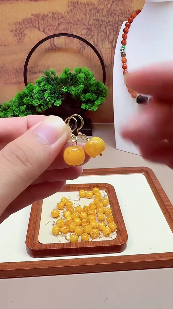 蜜蜡14K金镶嵌耳饰E01