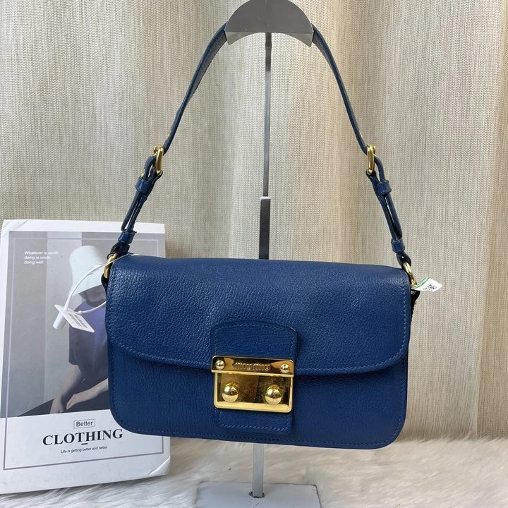 95新 MIU MIU/缪缪 miumiu/邮差腋下包/FYZH06616004/6004