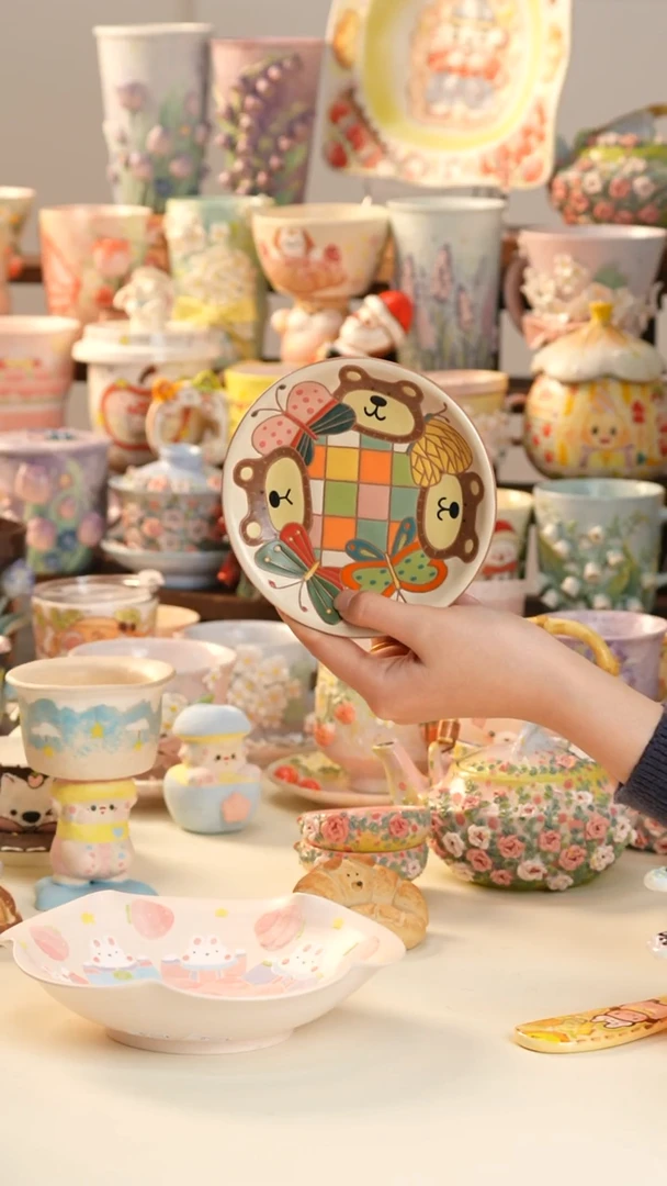 摆件陶景德镇釉下彩手绘设计师款陶瓷