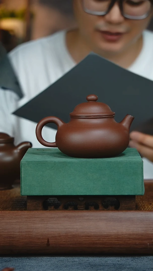 茶壶紫砂容天紫泥180c'c