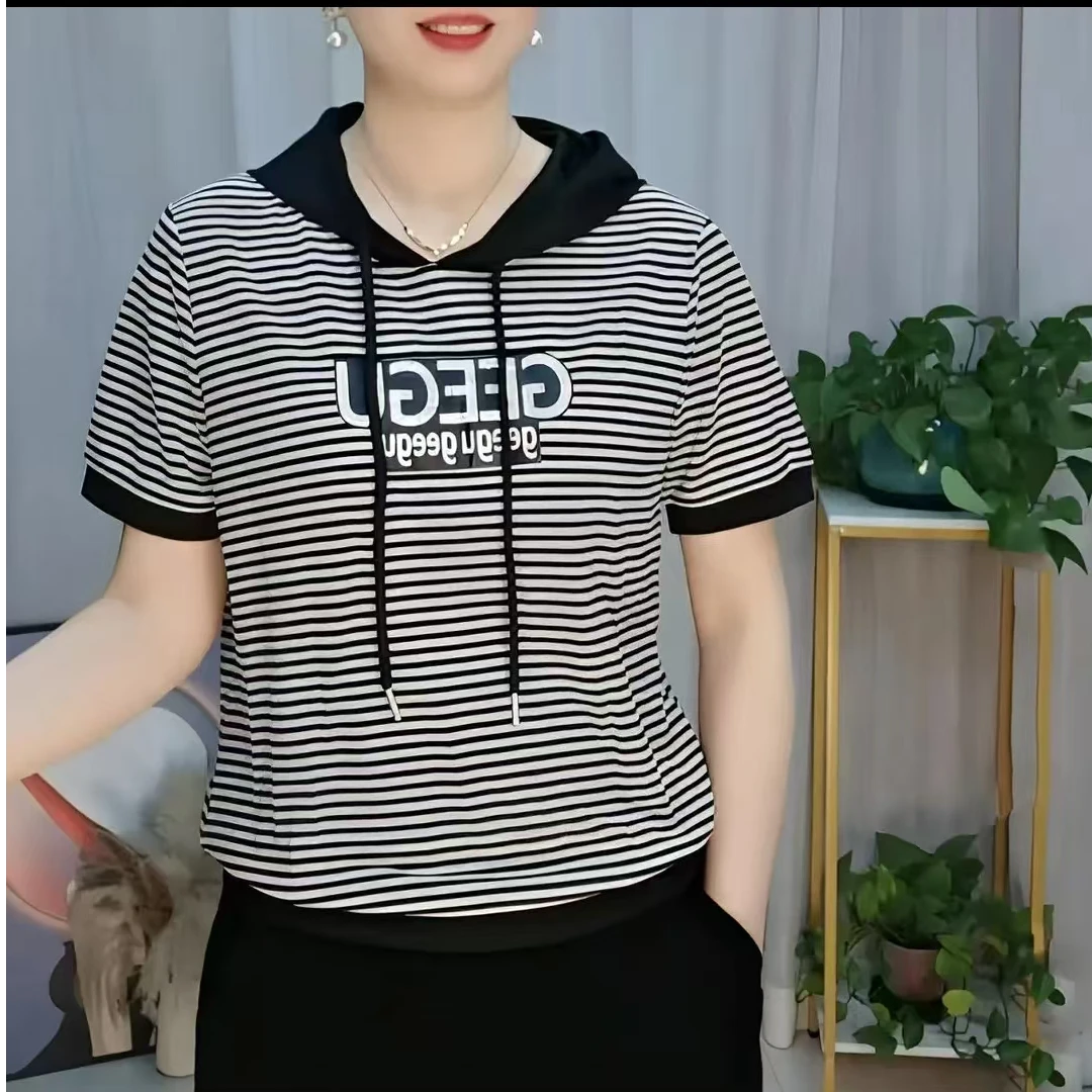 中老年妈妈装大码女装连帽衫印花T恤字母衫百搭宽松条纹韩版