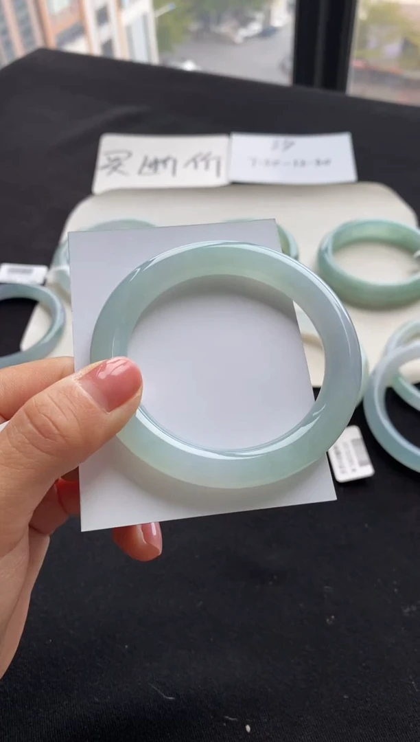 【闪购商品】翡翠手镯（圆镯）未镶嵌55圆条--不退不换