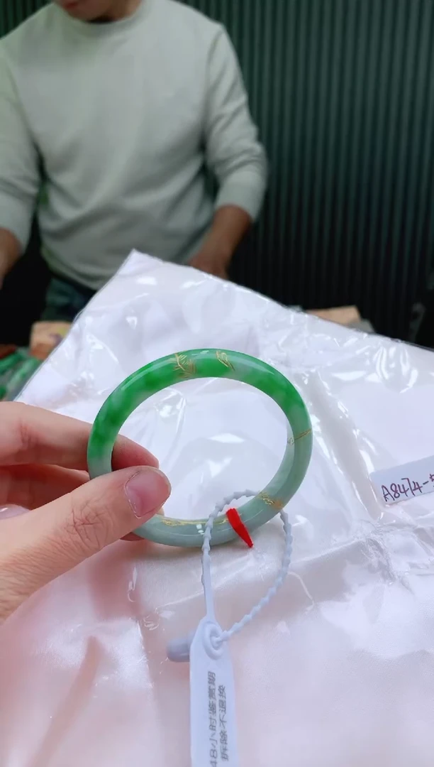 未镶嵌手镯翡翠54