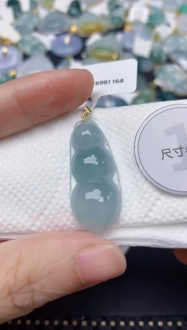颈饰18K金镶嵌翡翠天然缅甸A货翡翠