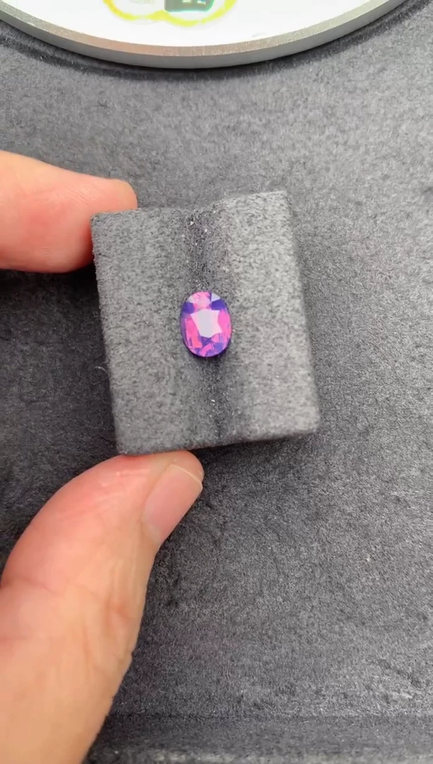 裸石彩色蓝宝石1.5ct 无烧紫蓝宝石BA