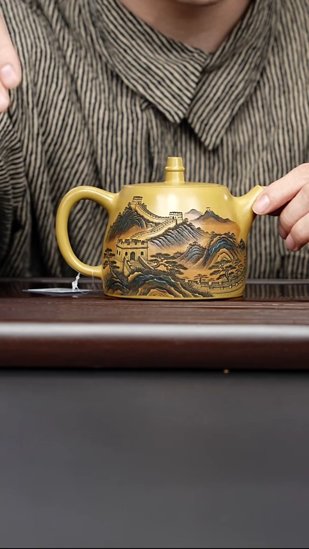 茶壶紫砂宣兴紫砂 长城汉铎壶 黄金段泥 梅付春