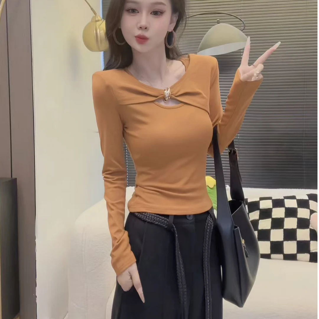 【DXJ家定制】秋冬新款辣妹风圆领镂空长袖T恤女修身显瘦打底衫上衣