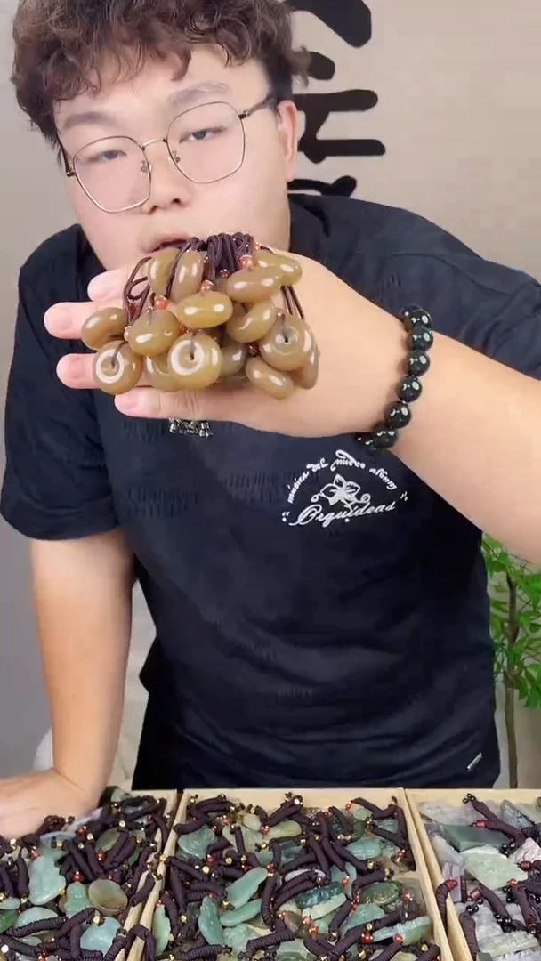 和田玉未镶嵌挂件拍一发一，多样性发货