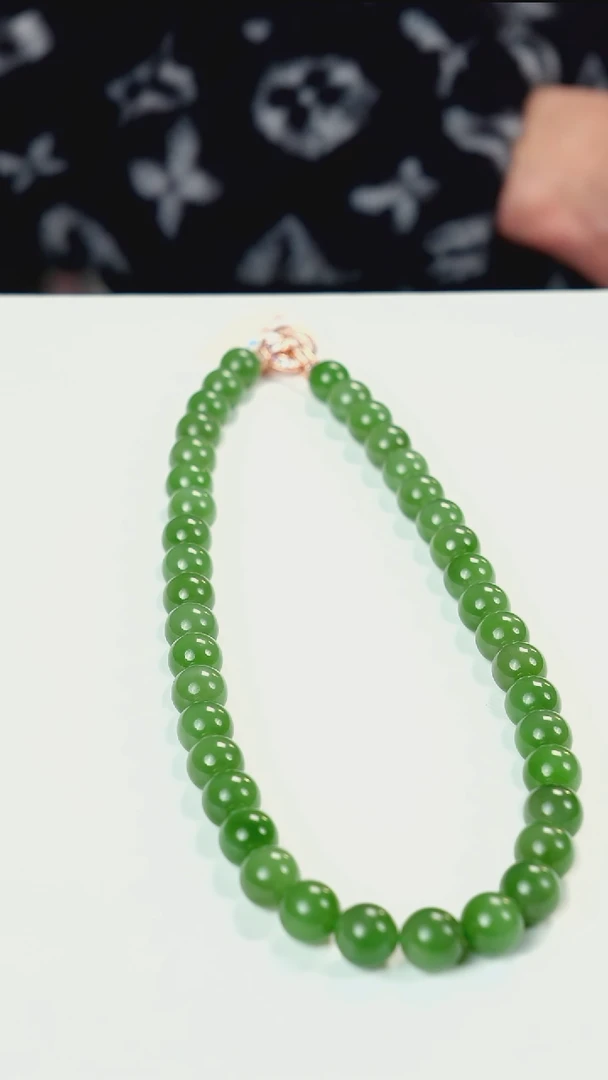 项链未镶嵌和田玉（碧玉）卡12mm粉绿项链