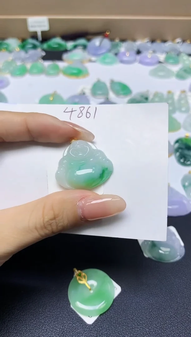 翡翠18K金镶嵌颈饰 天然缅甸翡翠A货