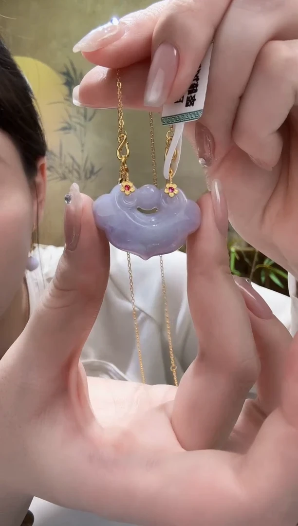 翡翠未镶嵌颈饰吊坠