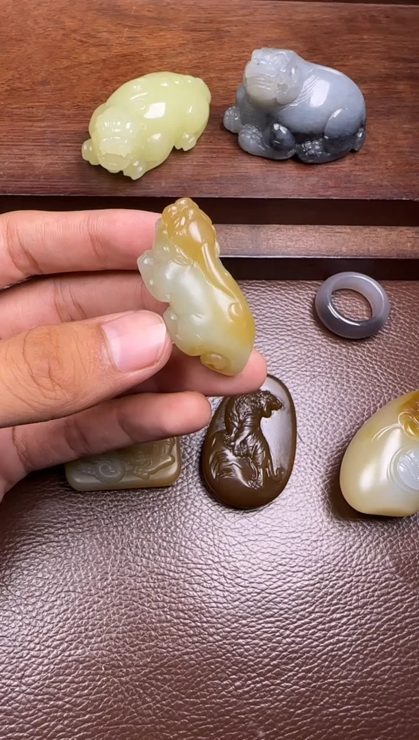 未镶嵌和田玉挂件挂件