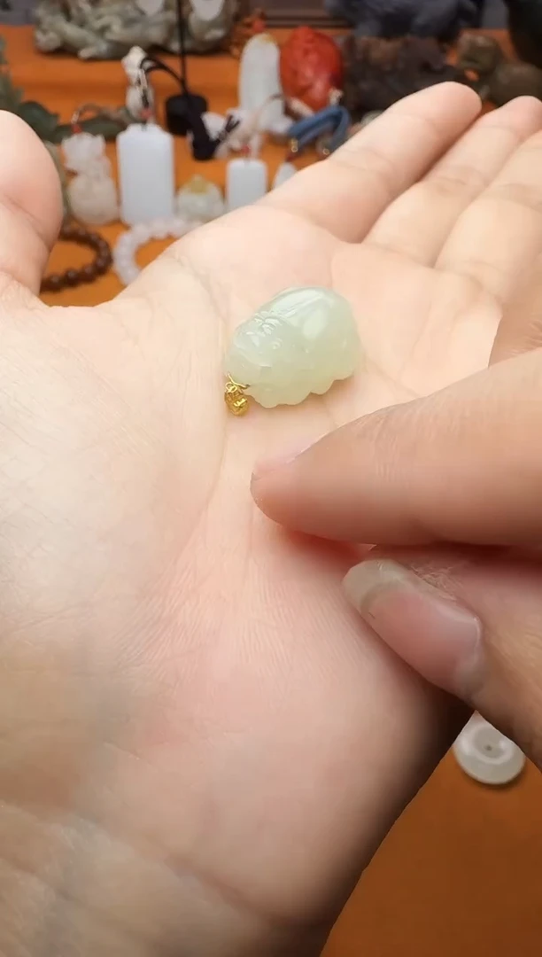 【闪购商品】和田玉颈饰18K金镶嵌貔貅03