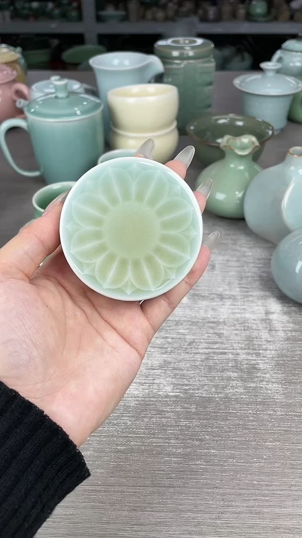 哎呦。这家青瓷不错 哦