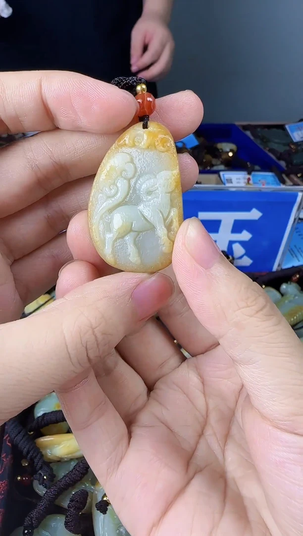 和田玉未镶嵌颈饰1