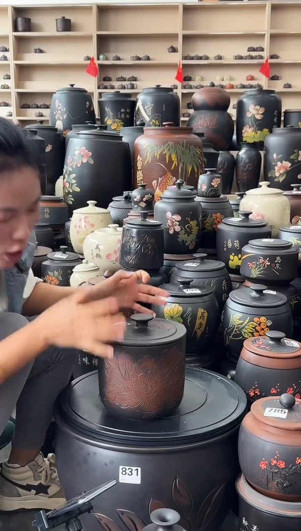 罐瑕疵茶叶罐  小五饼牡丹花 608