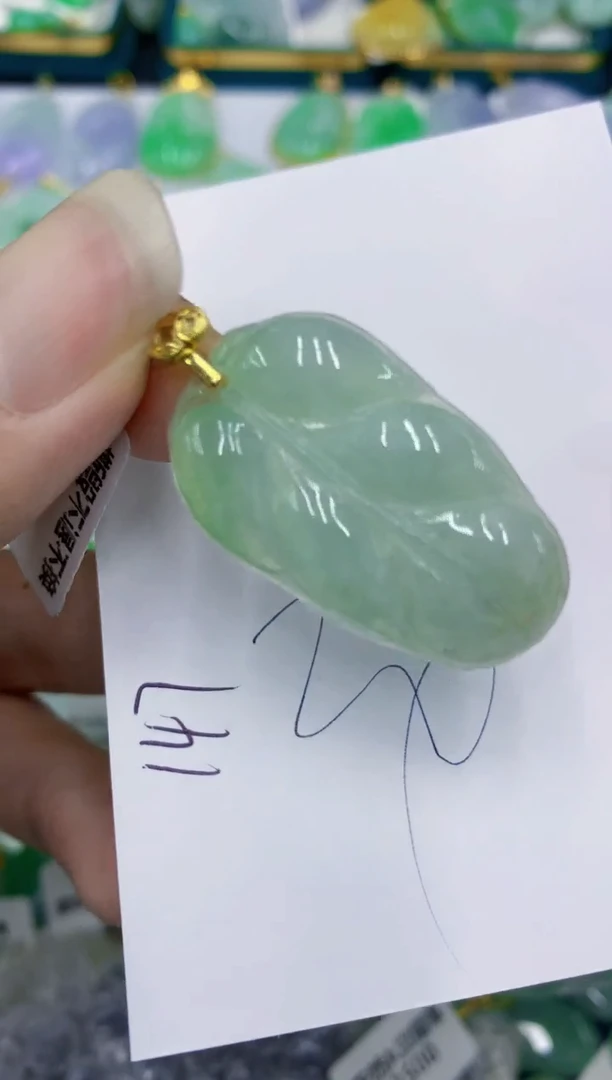 翡翠未镶嵌颈饰1111111111