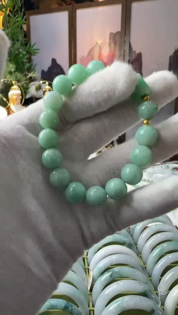 未镶嵌摆件翡翠手串