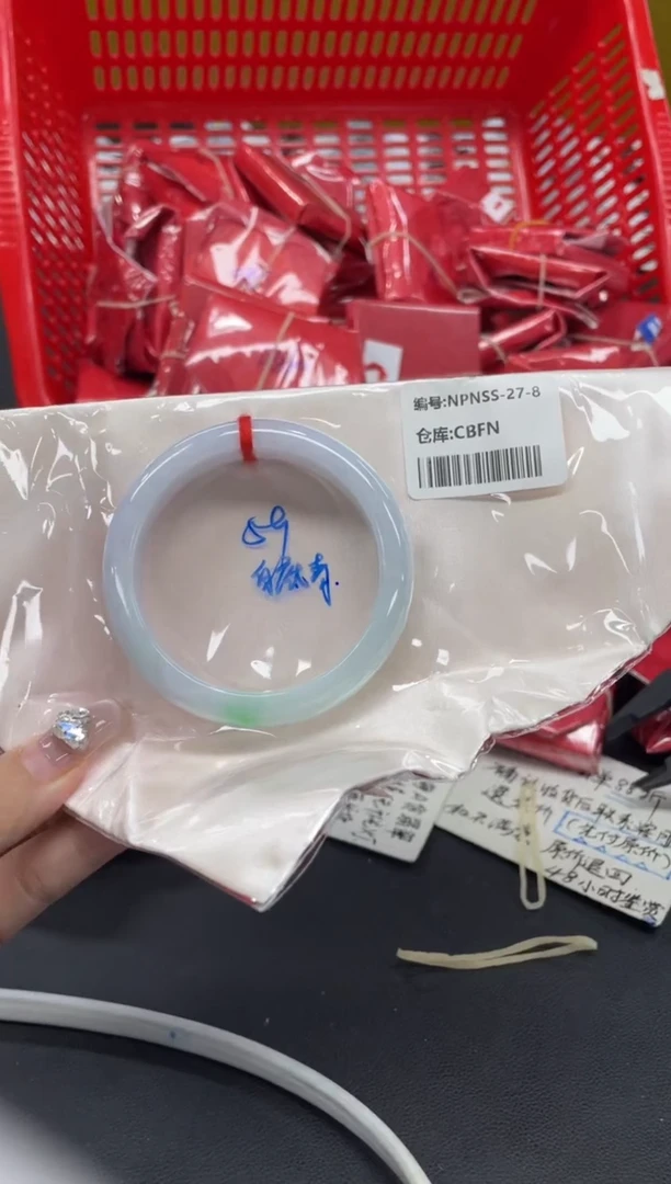 未镶嵌手镯翡翠翡翠手镯