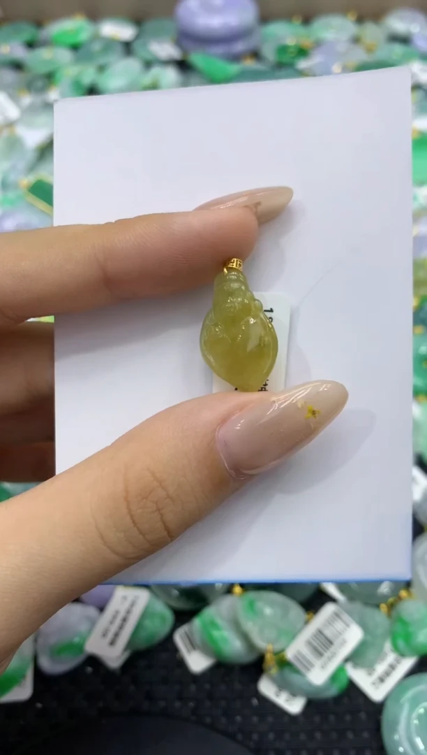 颈饰18K金镶嵌翡翠天然缅甸翡翠A货