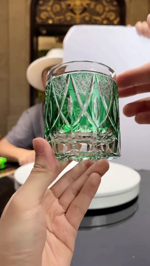 摆件AJ06090祖母绿刻花威士忌杯