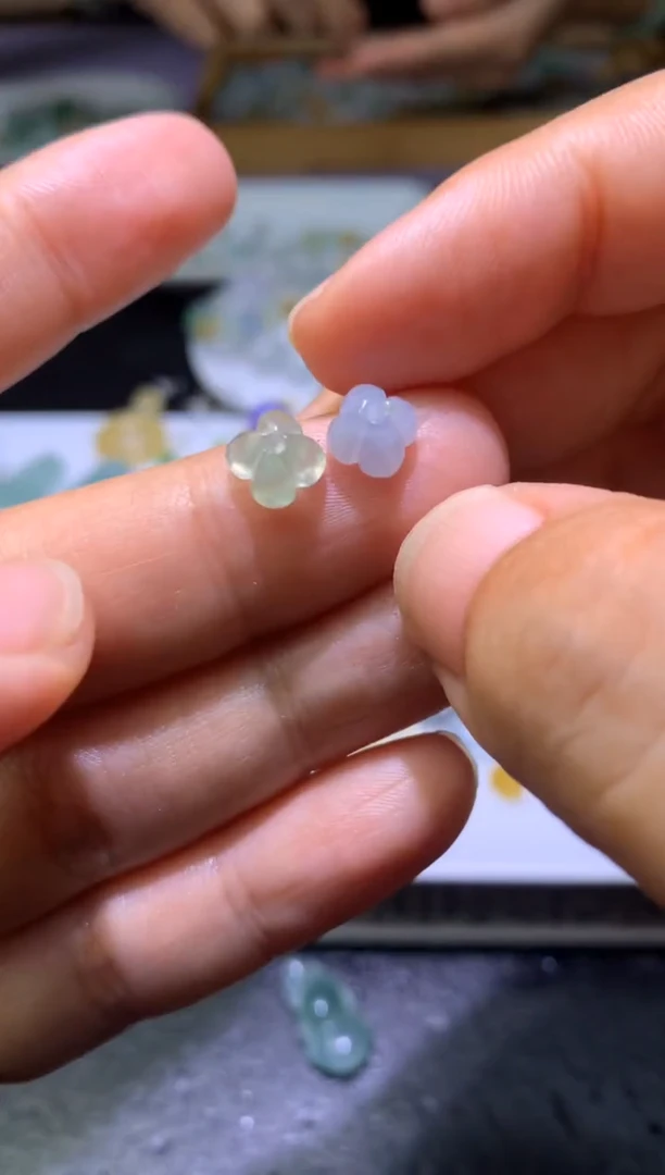 未镶嵌定制翡翠毛货