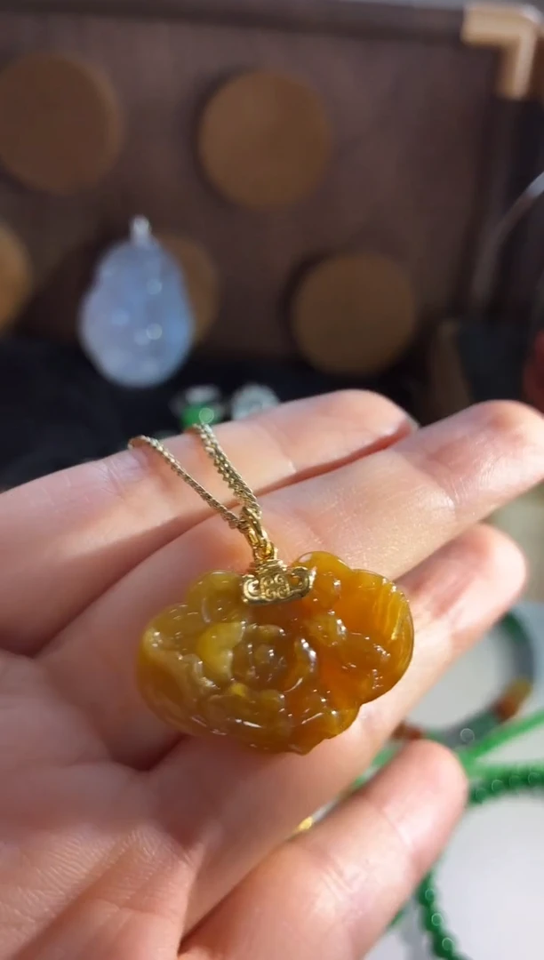 吊坠(不含链)18K金镶嵌翡翠吊坠