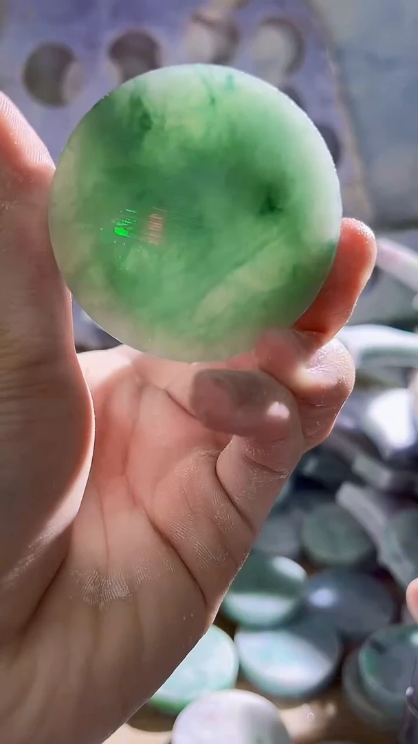 翡翠裸石缅甸翡翠A货文8053