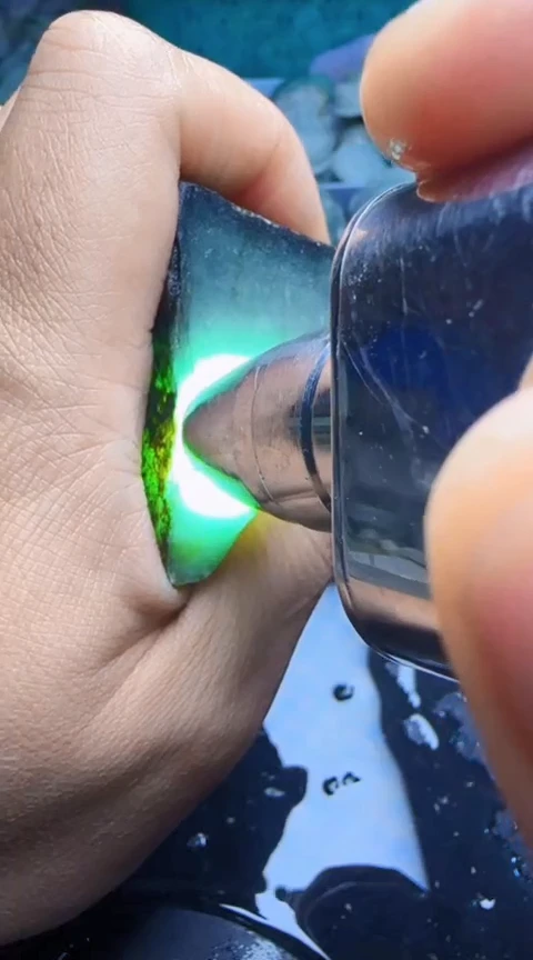 颈饰未镶嵌翡翠洗*顺245