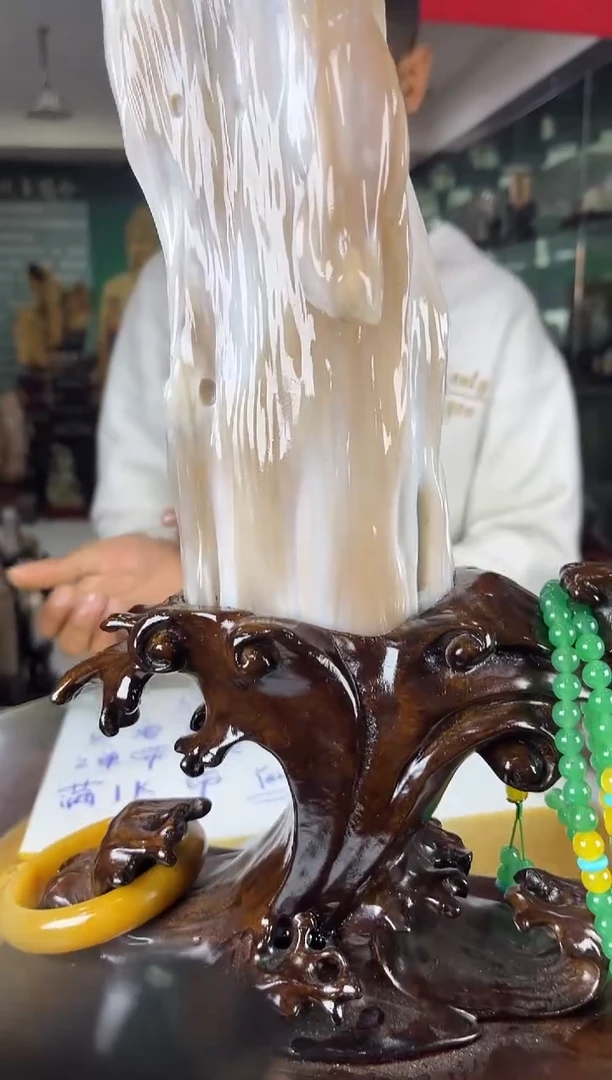 未镶嵌珠宝奇石硅化玉缅甸天然树化玉精品摆件