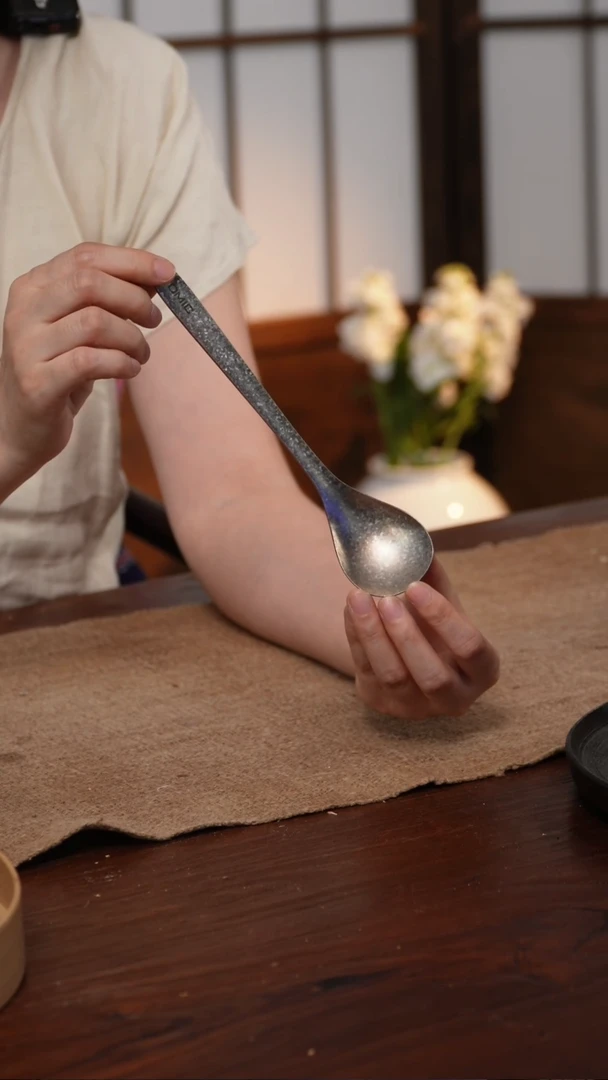 冰花金贝钛勺（长约18cm，重约25g）