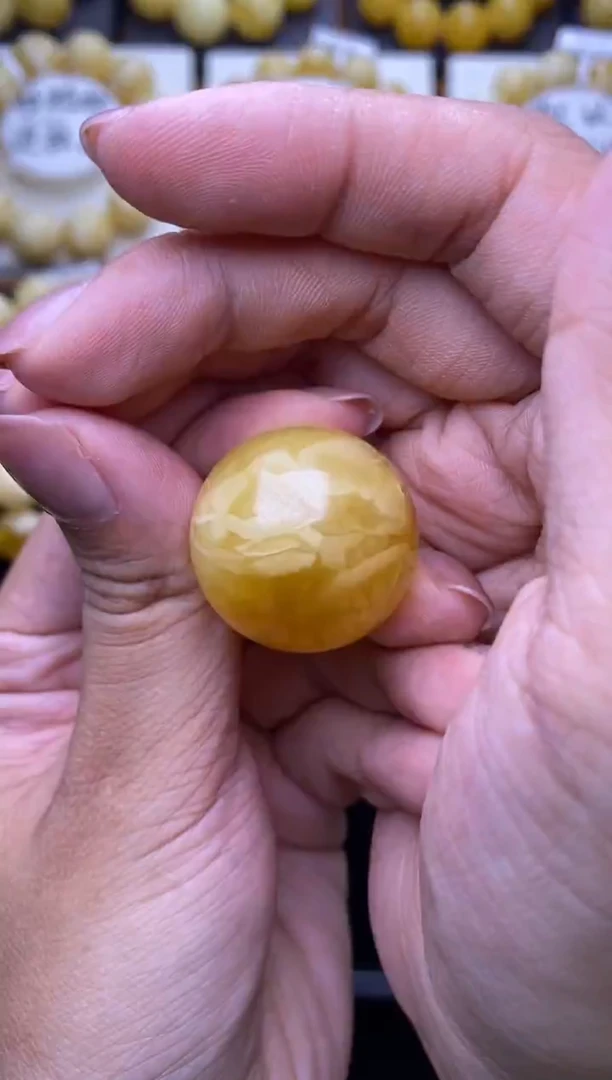 裸石琥珀未镶嵌大小姐珠宝96