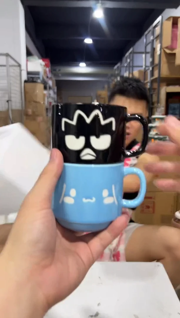 瓷片玉桂狗加酷企鹅水杯2件套微瑕