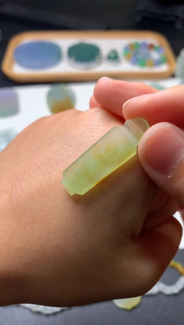 未镶嵌定制翡翠翡翠