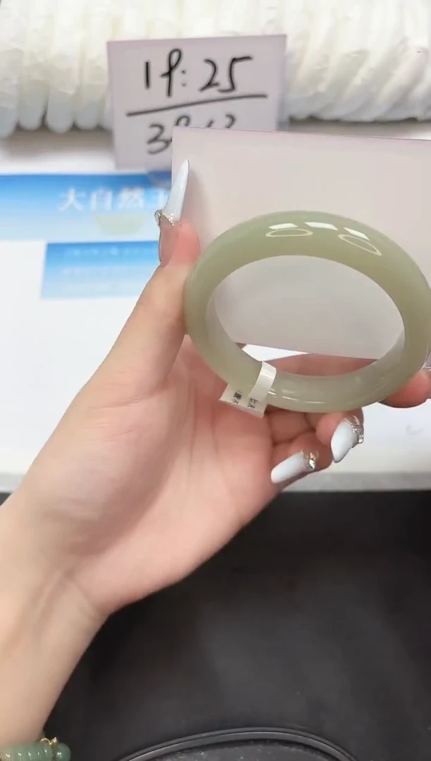 未镶嵌手镯石英质玉91-56.2