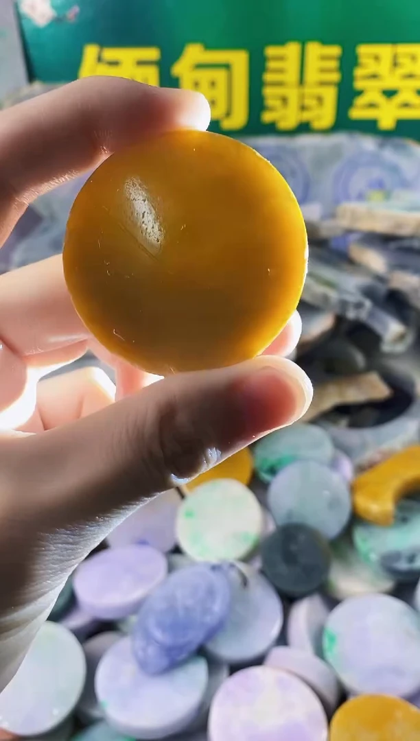 翡翠未镶嵌颈饰纯天然A货翡翠19