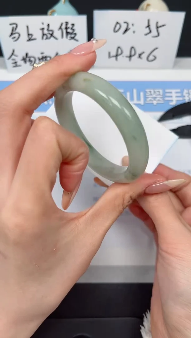 【闪购商品】石英质玉手镯未镶嵌K263-52
