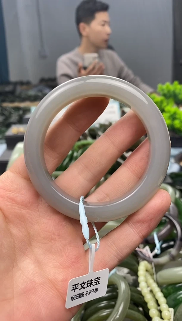 未镶嵌手镯和田玉57.5