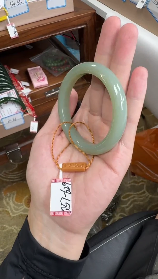 未镶嵌手镯和田玉57-