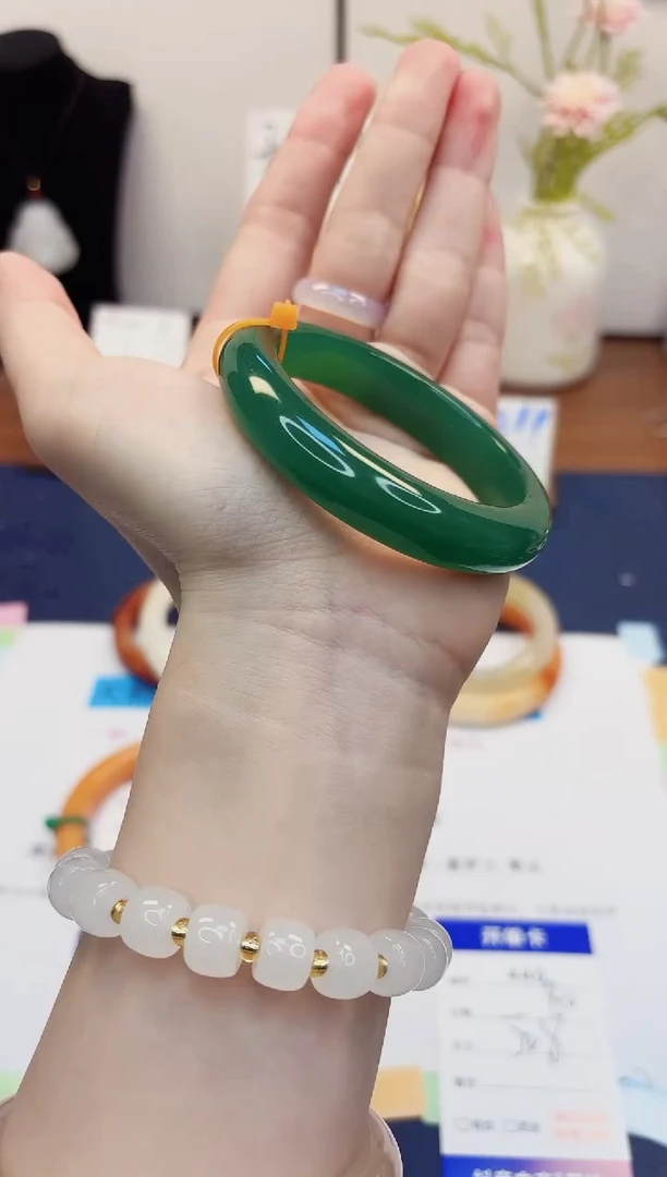 【闪购商品】石英质玉手镯未镶嵌440-东陵玉-圈口52