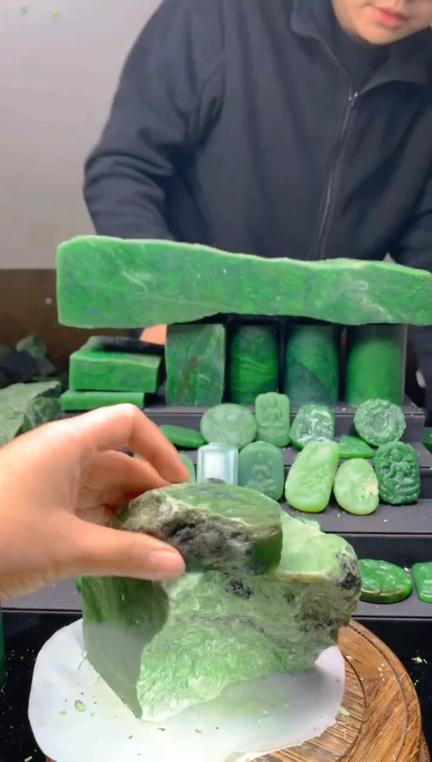 未镶嵌和田玉珠宝半成品1