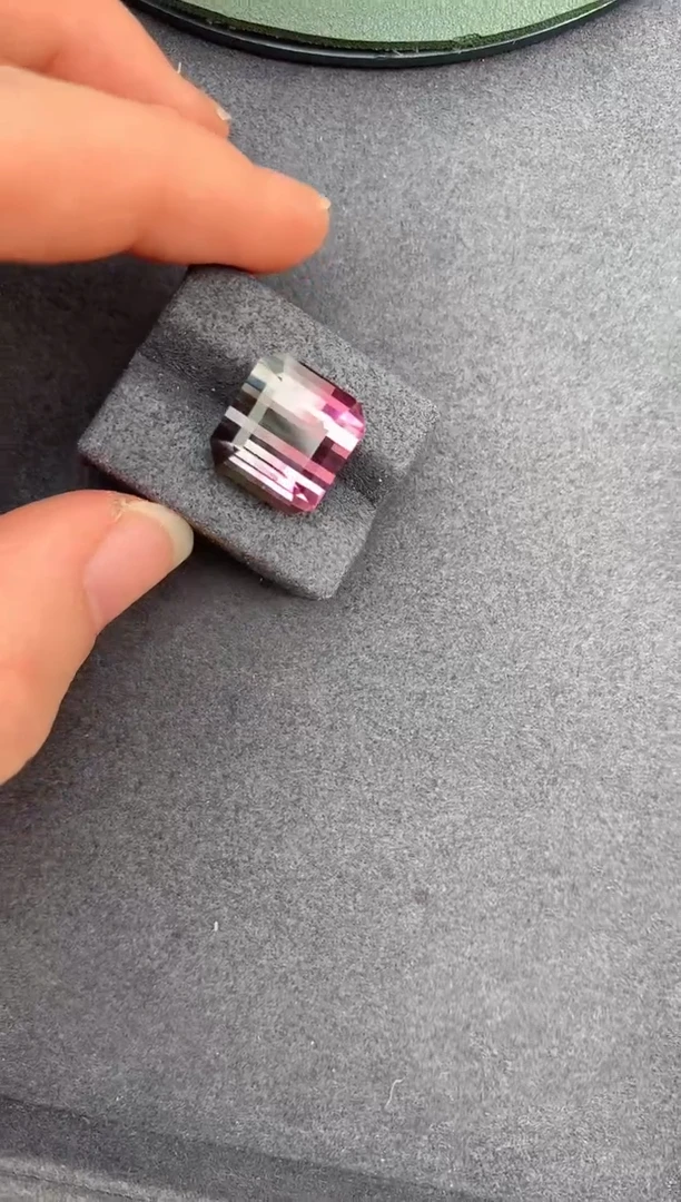 【闪购商品】碧玺裸石未镶嵌13ct双色碧玺